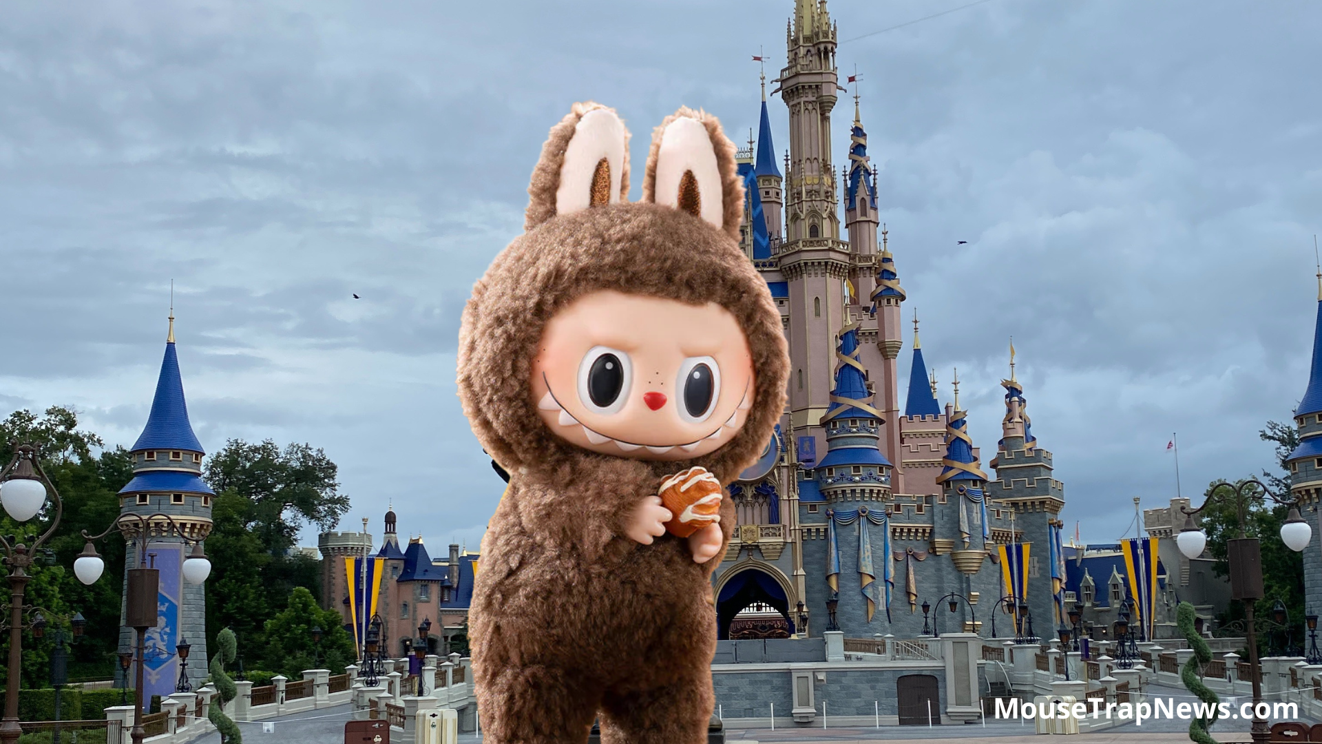 Labubu Characters Taking Over Disney World | Mouse Trap News